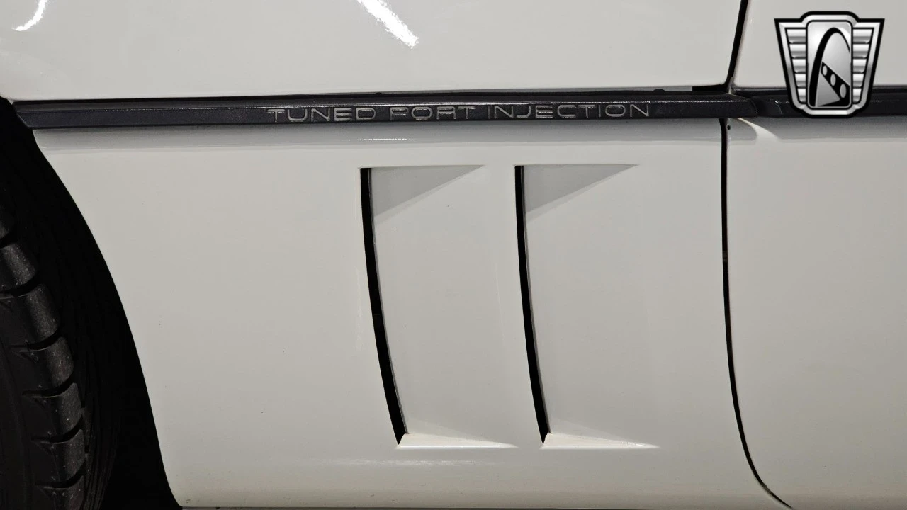 1986 Chevrolet Corvette C4 - Image 11 of 21
