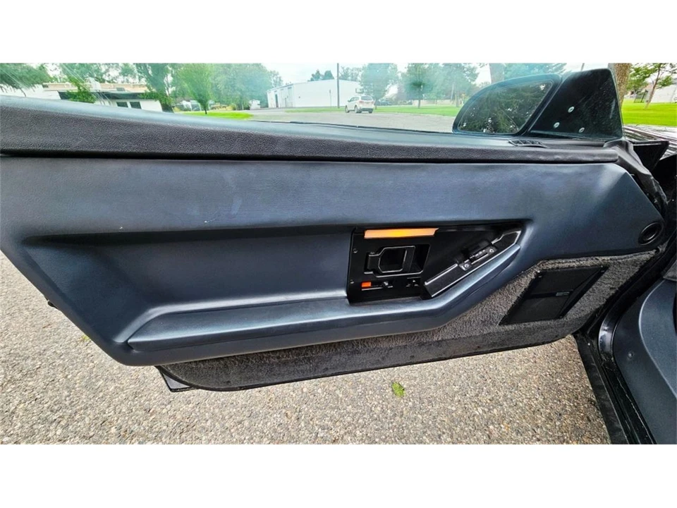 1986 Chevrolet Corvette C4 - Image 11 of 31