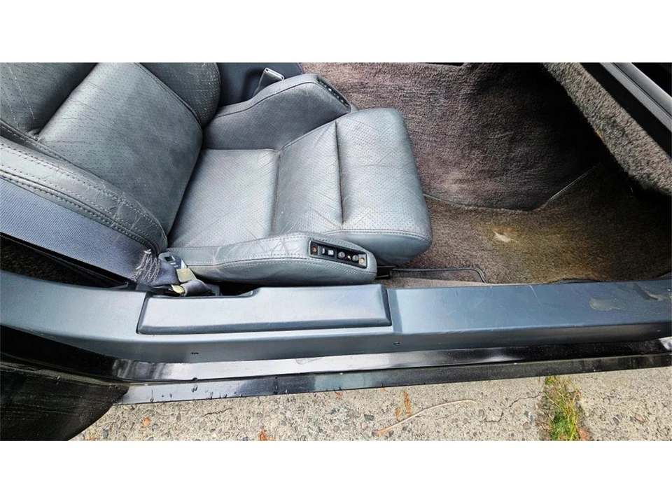 1986 Chevrolet Corvette C4 - Image 24 of 31