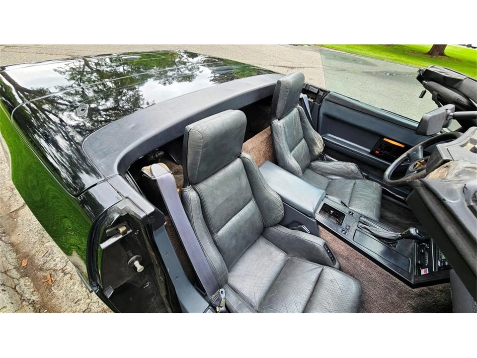 1986 Chevrolet Corvette C4 - Image 25 of 31