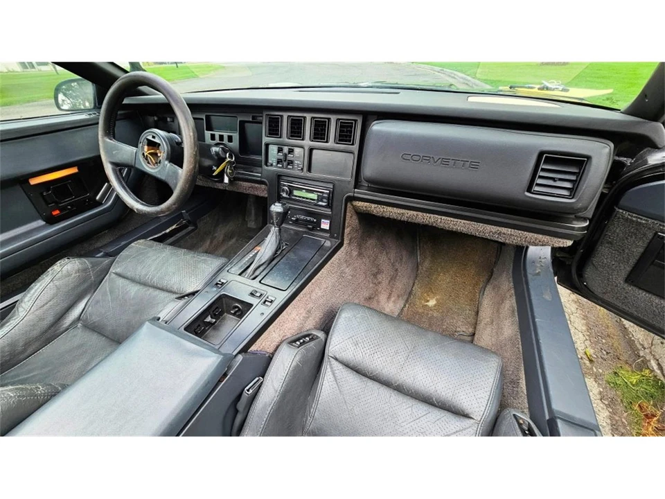 1986 Chevrolet Corvette C4 - Image 27 of 31