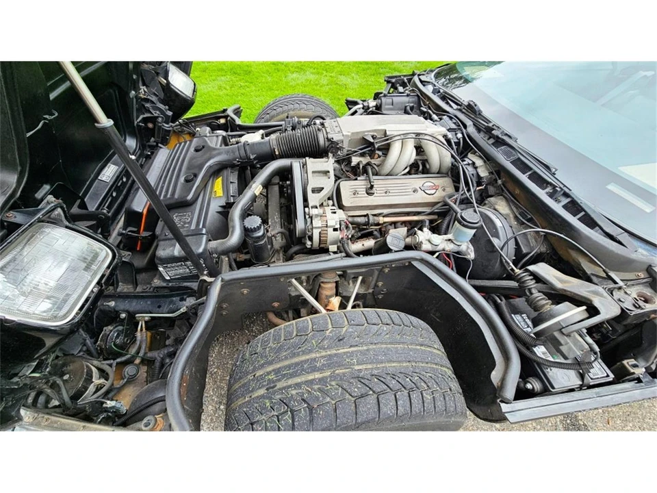 1986 Chevrolet Corvette C4 - Image 29 of 31