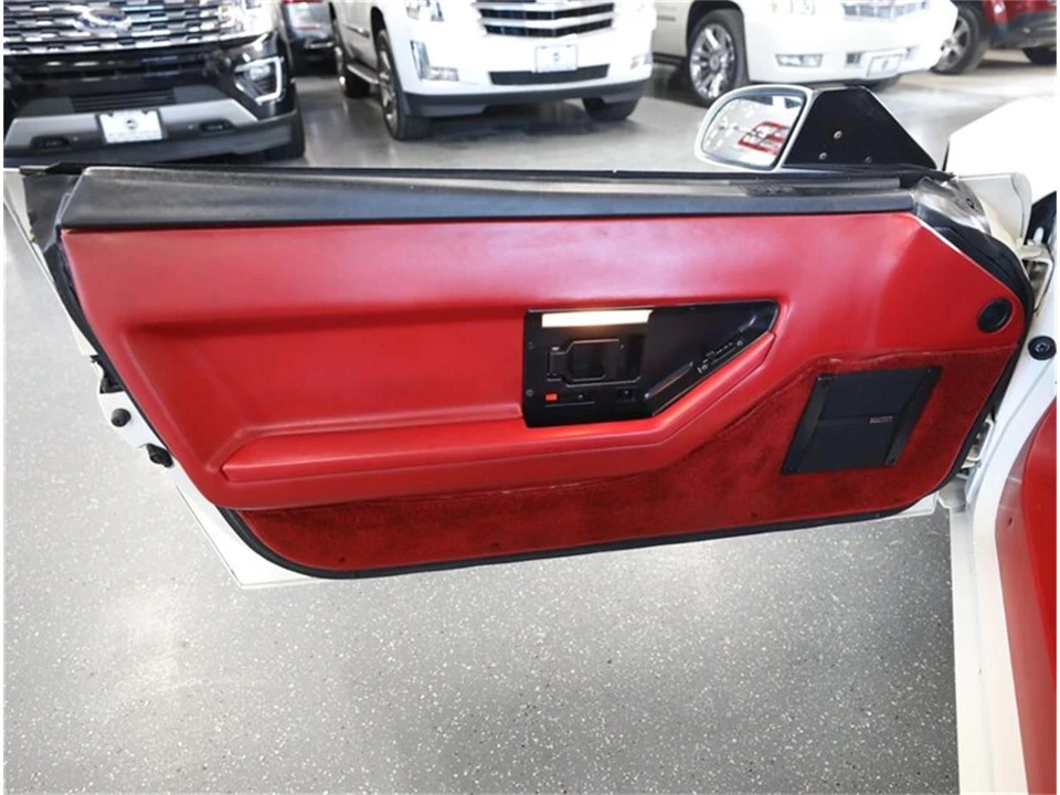 1986 Chevrolet Corvette C4 - Image 27 of 31