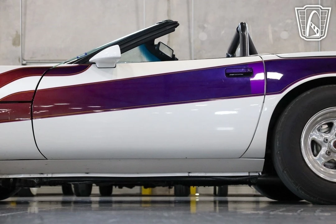 1986 Chevrolet Corvette C4 - Image 16 of 21