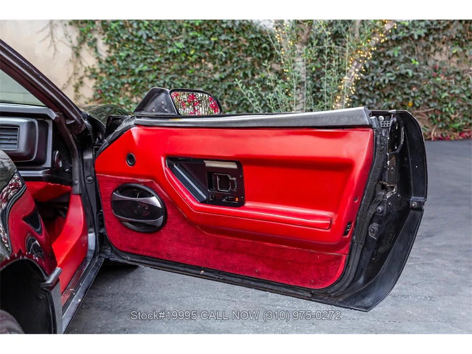 1986 Chevrolet Corvette C4 - Image 25 of 31