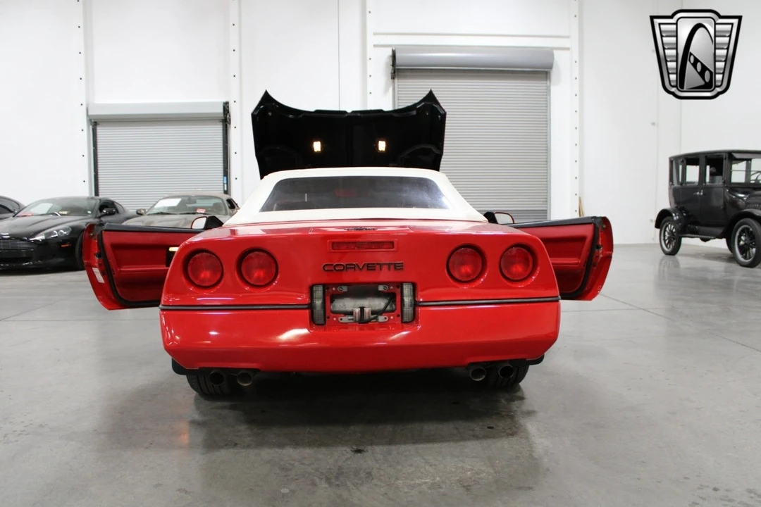 1986 Chevrolet Corvette C4 - Image 10 of 12