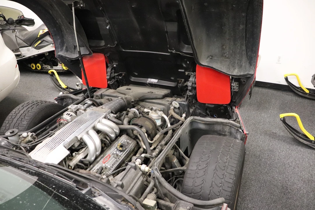 1986 Chevrolet Corvette C4 - Image 14 of 21