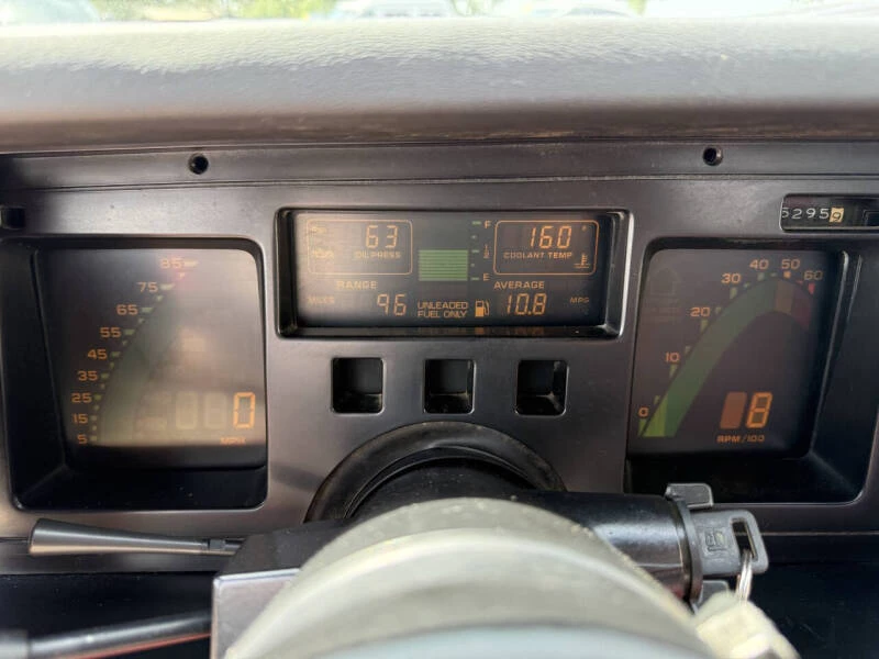 1986 Chevrolet Corvette C4 - Image 16 of 18