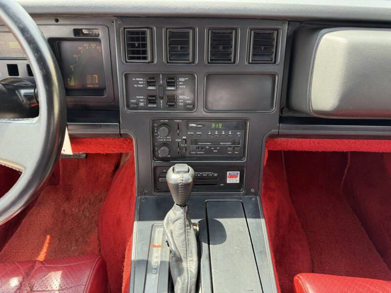 1986 Chevrolet Corvette C4 - Image 14 of 18
