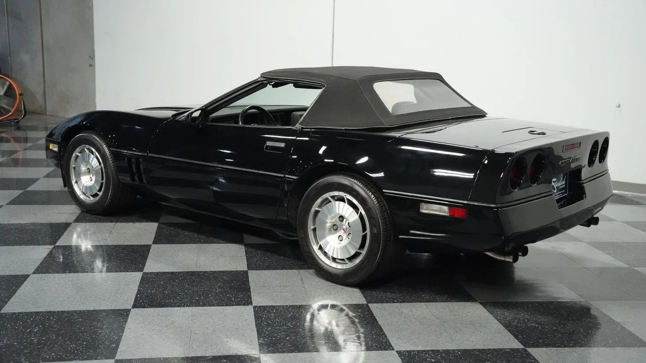 1986 Chevrolet Corvette C4 - Image 8 of 12