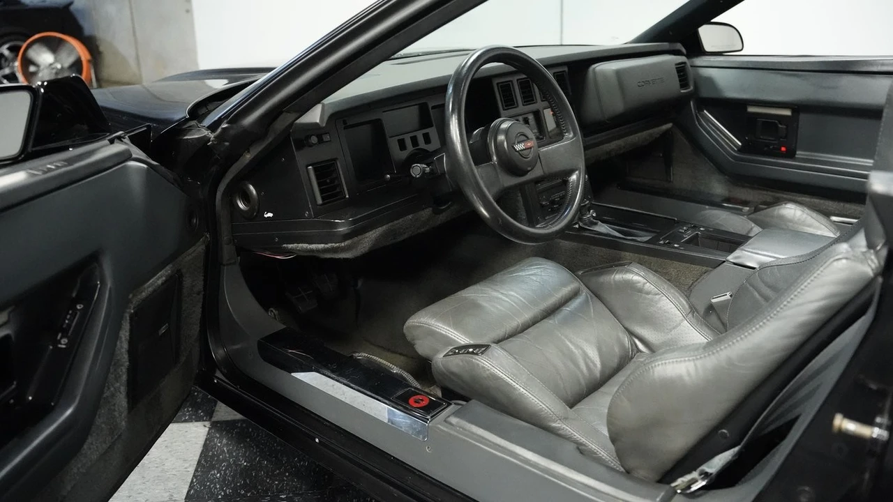 1986 Chevrolet Corvette C4 - Image 4 of 12