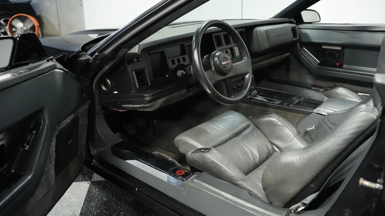 1986 Chevrolet Corvette C4 - Image 5 of 12