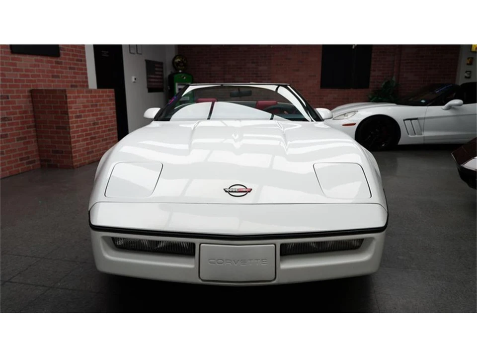 1986 Chevrolet Corvette C4 - Image 16 of 31