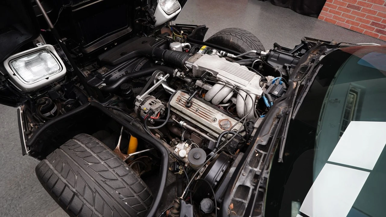 1986 Chevrolet Corvette C4 - Image 19 of 31