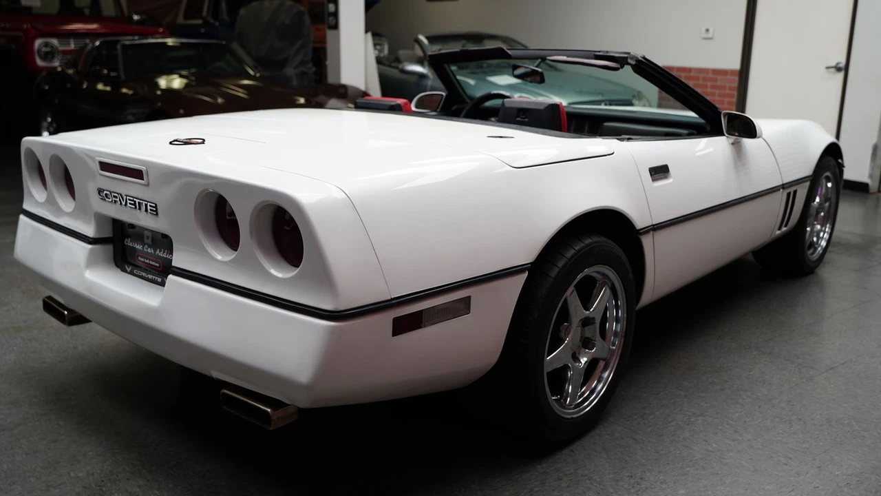 1986 Chevrolet Corvette C4 - Image 13 of 31