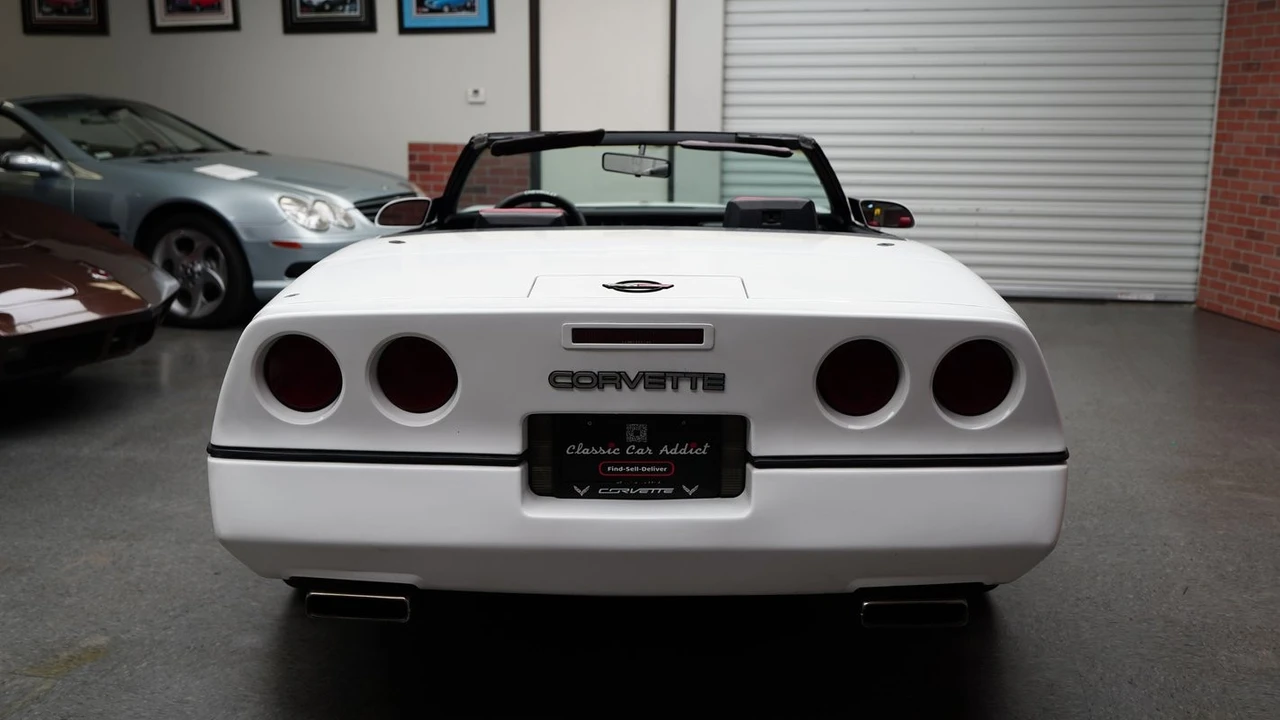 1986 Chevrolet Corvette C4 - Image 12 of 31