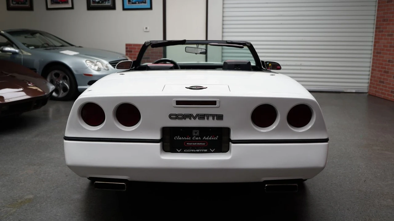 1986 Chevrolet Corvette C4 - Image 10 of 12