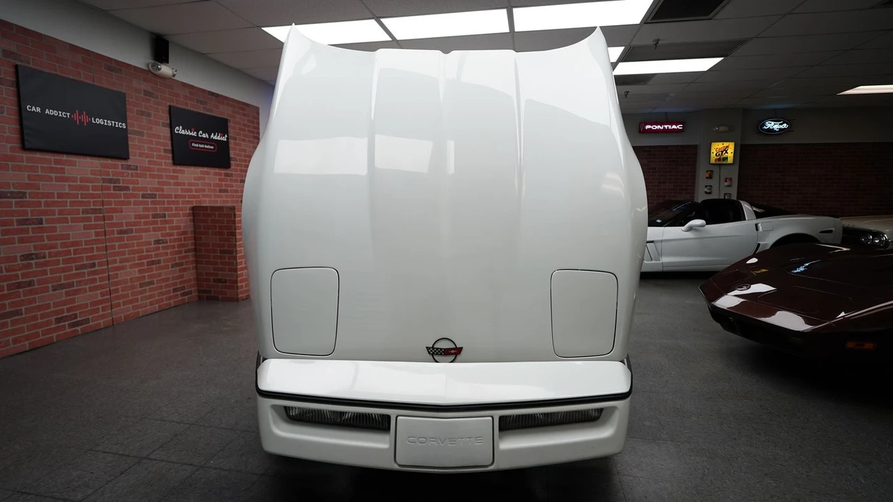 1986 Chevrolet Corvette C4 - Image 17 of 31