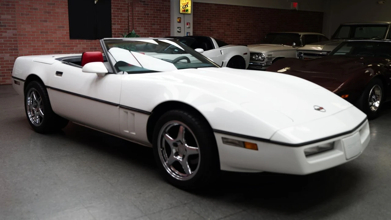 1986 Chevrolet Corvette C4 - Image 15 of 31