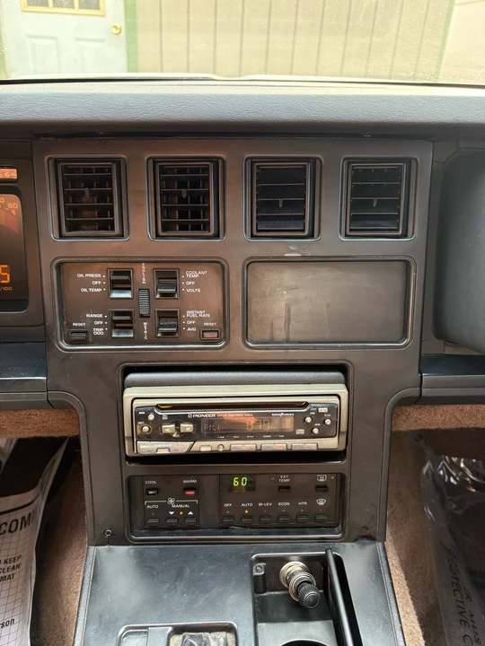 1986 Chevrolet Corvette C4 - Image 19 of 20