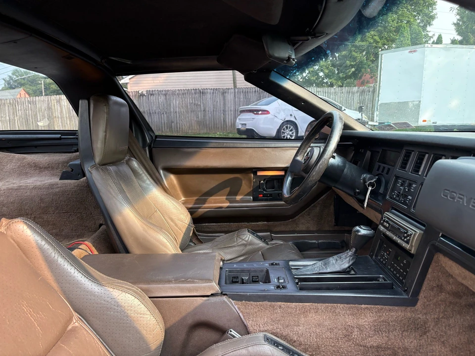 1986 Chevrolet Corvette C4 - Image 15 of 20