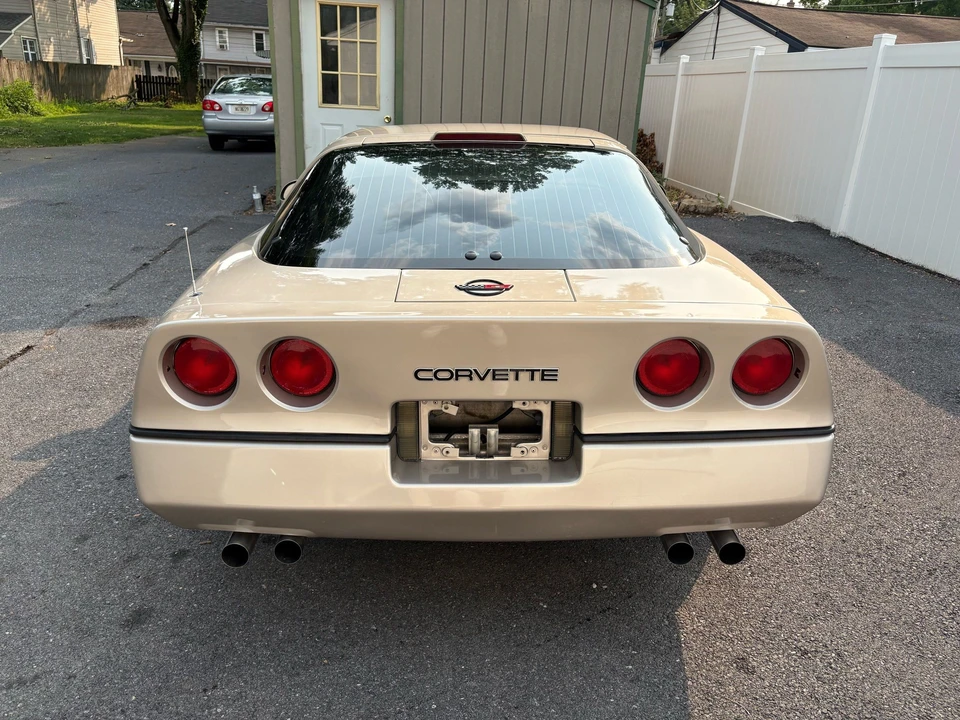 1986 Chevrolet Corvette C4 - Image 4 of 20