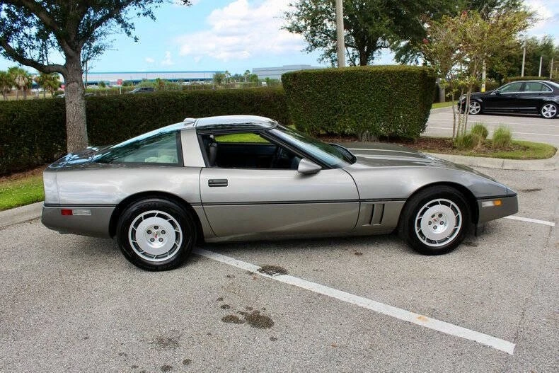 1986 Chevrolet Corvette C4 - Image 18 of 31