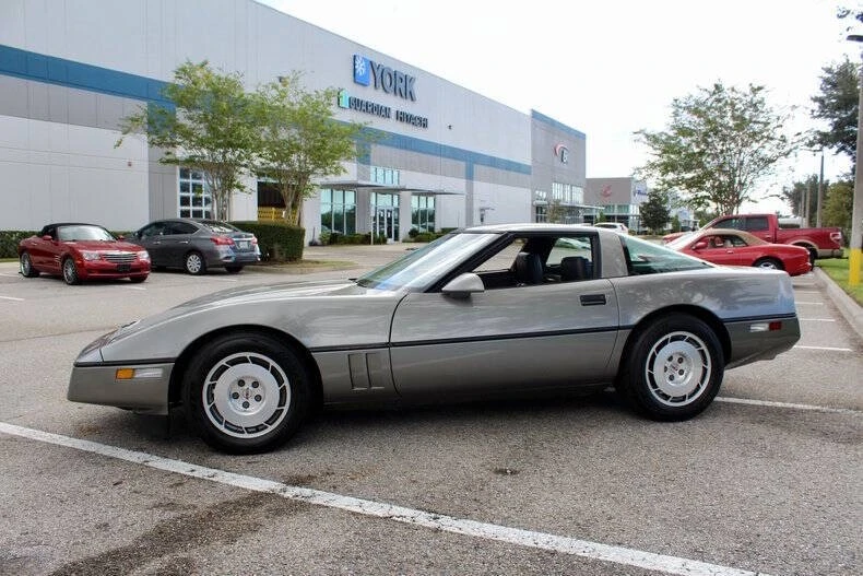 1986 Chevrolet Corvette C4 - Image 8 of 31