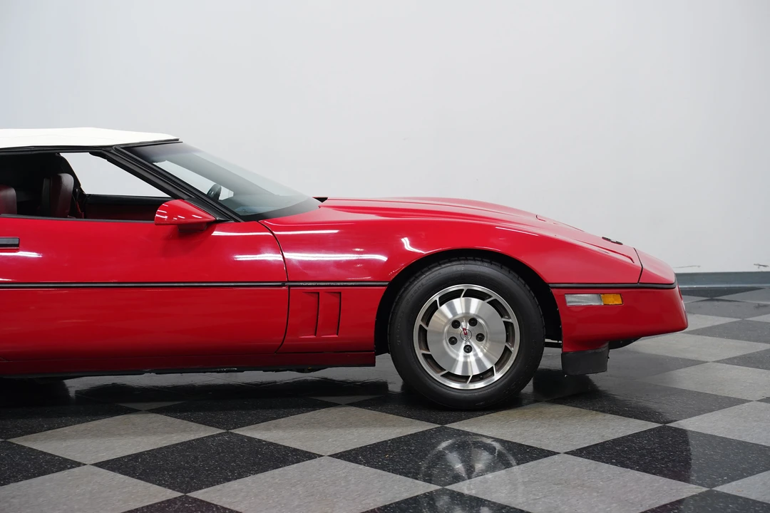 1986 Chevrolet Corvette C4 - Image 30 of 31