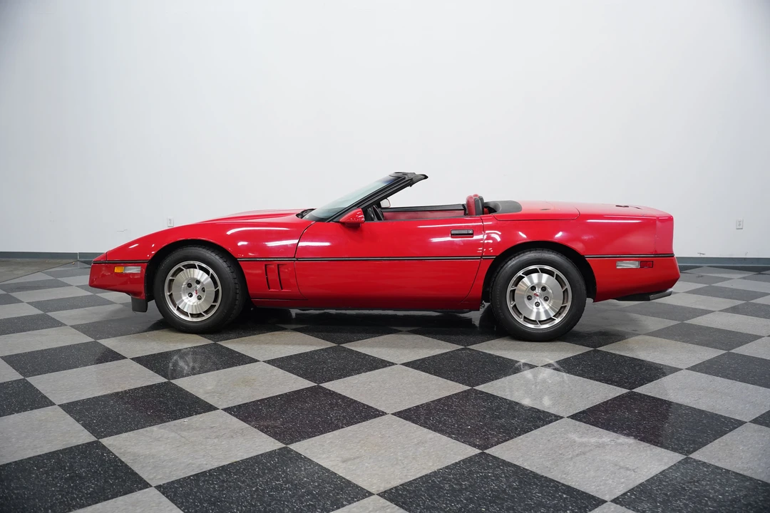 1986 Chevrolet Corvette C4 - Image 8 of 31