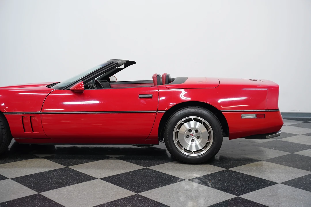 1986 Chevrolet Corvette C4 - Image 24 of 31