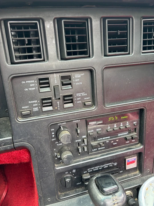 1986 Chevrolet Corvette C4 - Image 16 of 31