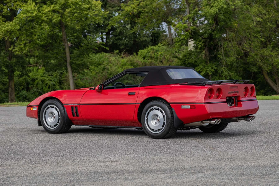 1986 Chevrolet Corvette C4 - Image 13 of 31