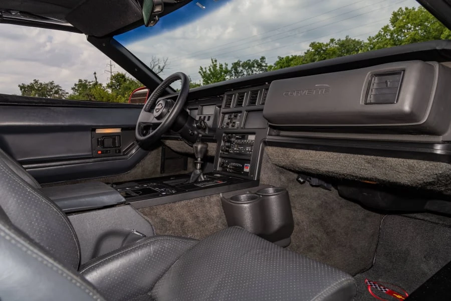 1986 Chevrolet Corvette C4 - Image 15 of 31