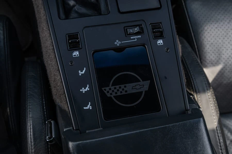1986 Chevrolet Corvette C4 - Image 18 of 31