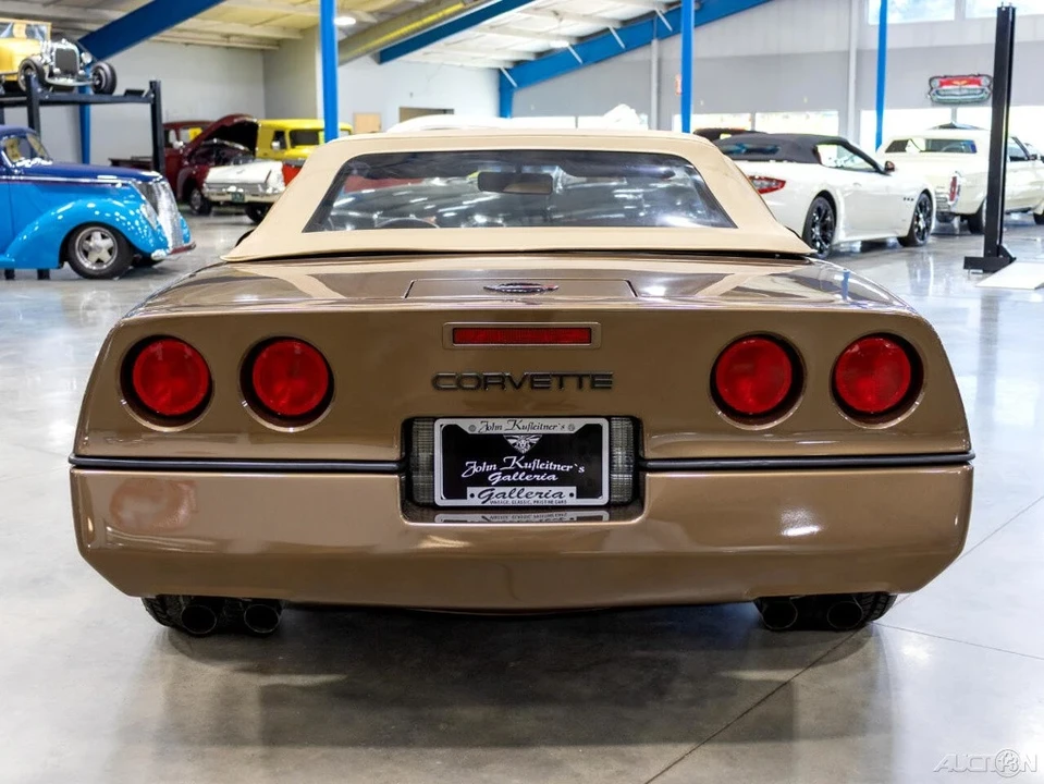 1986 Chevrolet Corvette C4 - Image 16 of 21