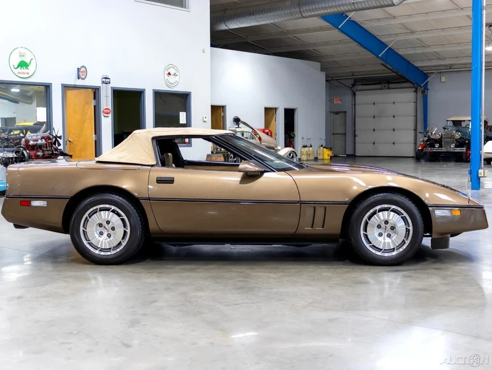 1986 Chevrolet Corvette C4 - Image 18 of 21