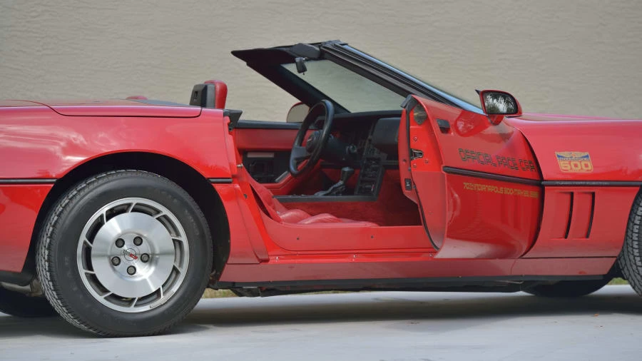 1986 Chevrolet Corvette C4 - Image 17 of 29