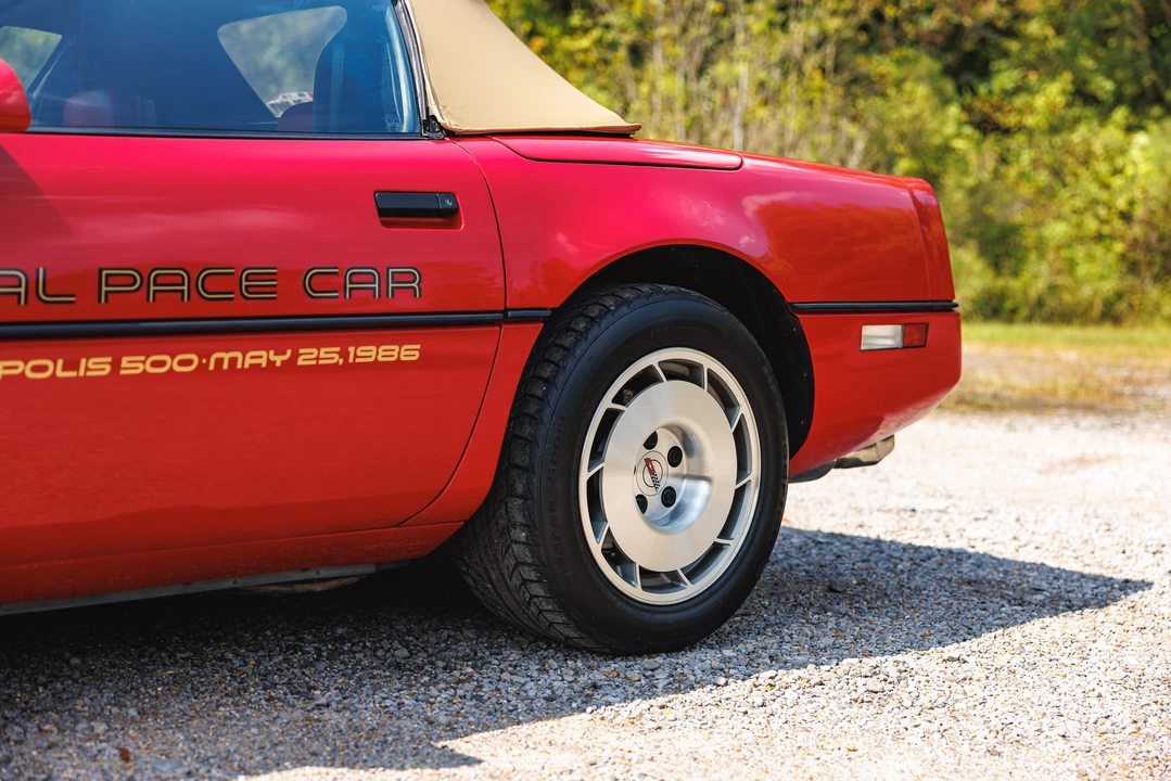 1986 Chevrolet Corvette C4 - Image 28 of 31