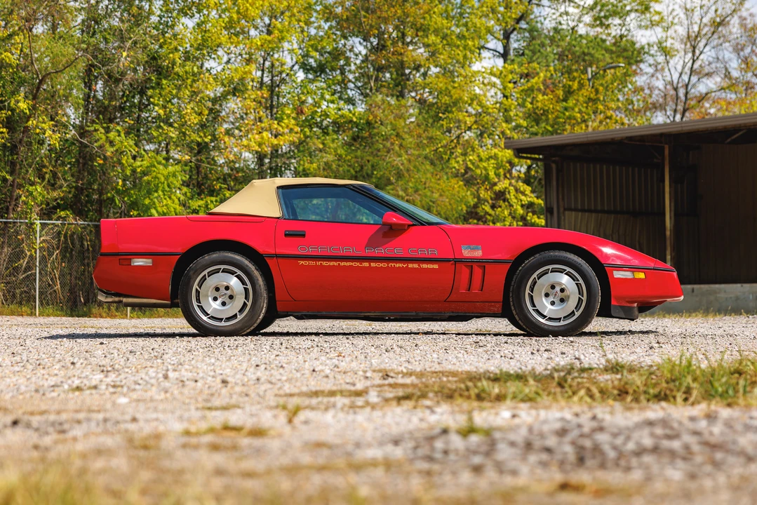 1986 Chevrolet Corvette C4 - Image 16 of 31