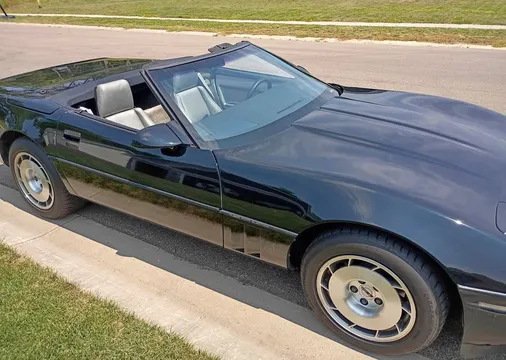 1986 Chevrolet Corvette Convertible 2D