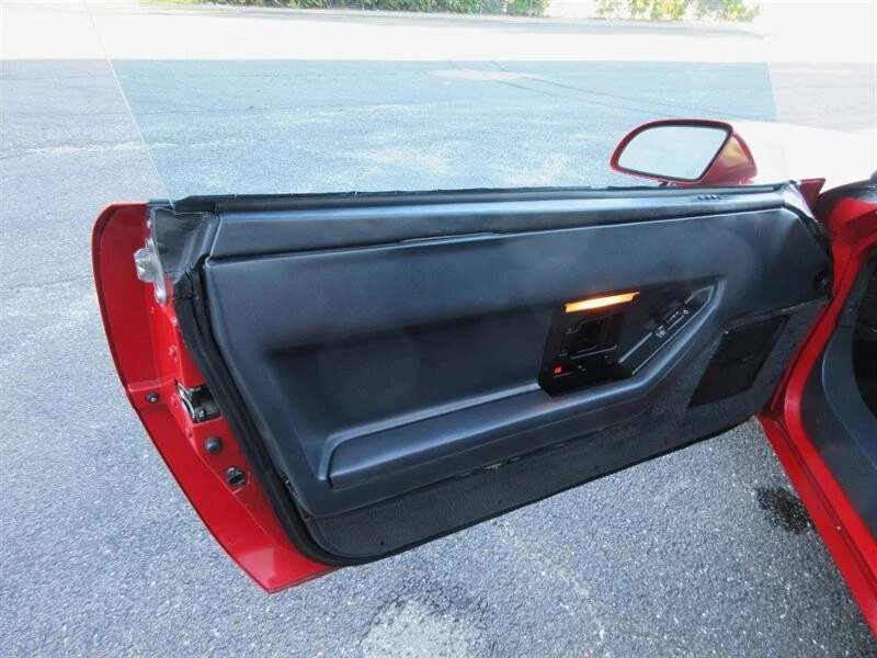 1986 Chevrolet Corvette C4 - Image 22 of 31