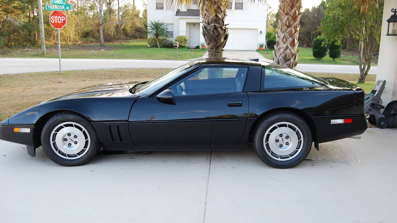 1986 Chevrolet Corvette C4 - Image 2 of 10