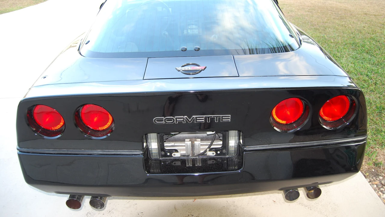1986 Chevrolet Corvette C4 - Image 9 of 10