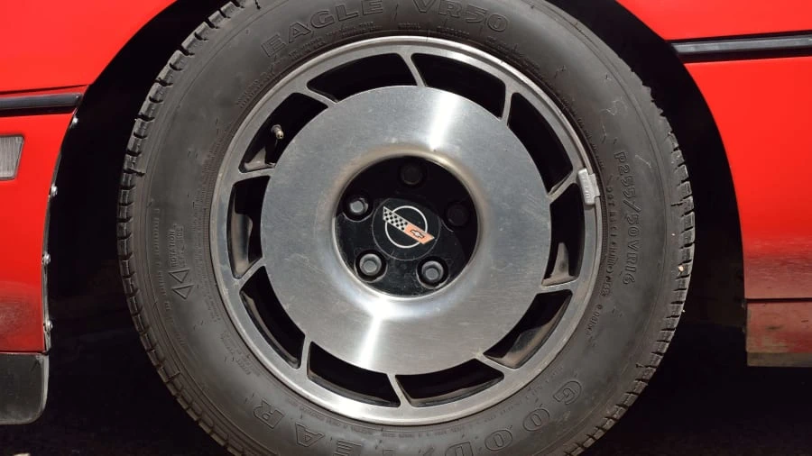 1986 Chevrolet Corvette C4 - Image 15 of 29