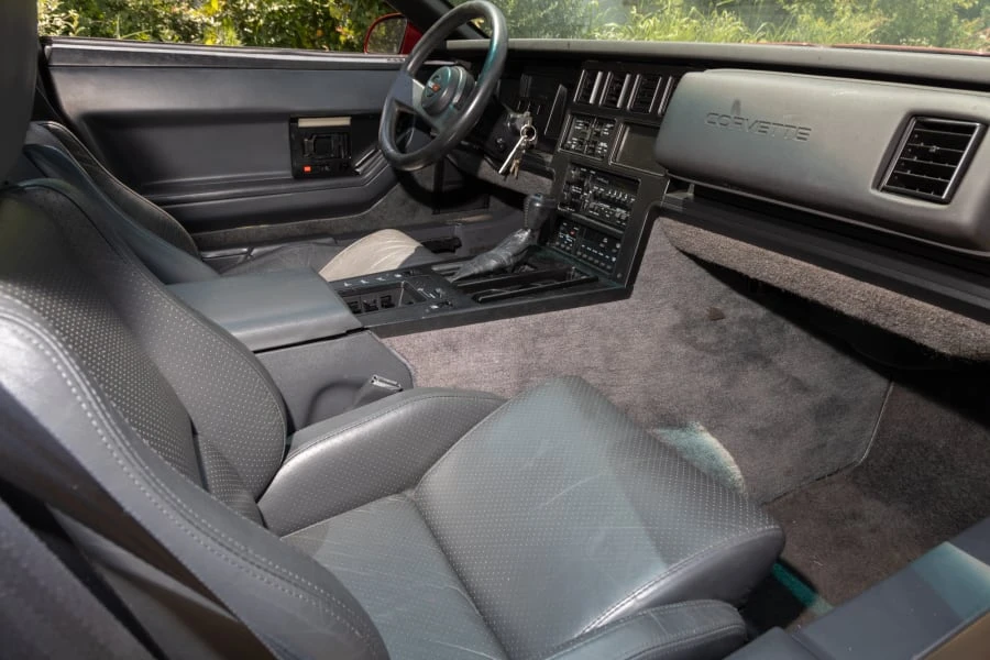 1986 Chevrolet Corvette C4 - Image 30 of 31