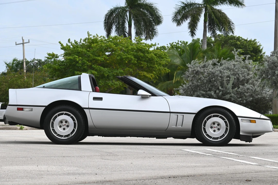 1986 Chevrolet Corvette C4 - Image 3 of 31