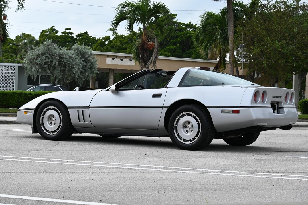 1986 Chevrolet Corvette C4 - Image 12 of 31