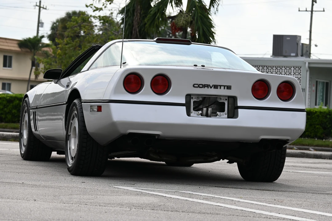 1986 Chevrolet Corvette C4 - Image 14 of 31