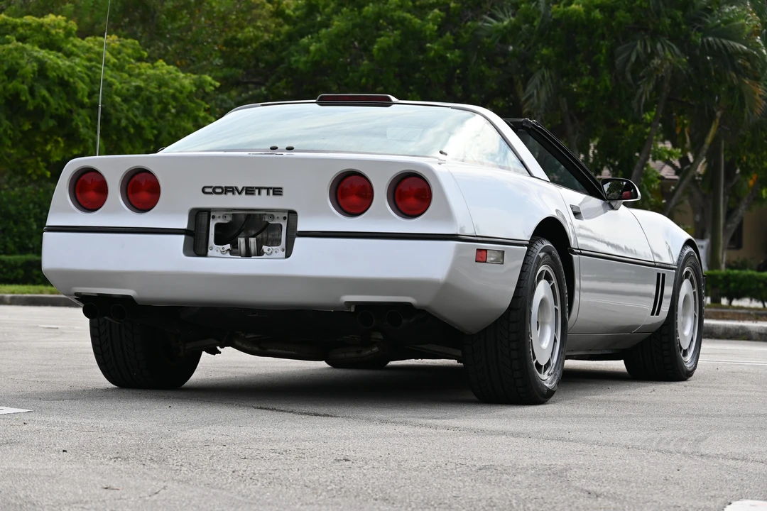 1986 Chevrolet Corvette C4 - Image 15 of 31